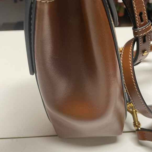 Gucci Padlock GG Supreme Convertible backpack/ crossbody. - Picture 5 of 15